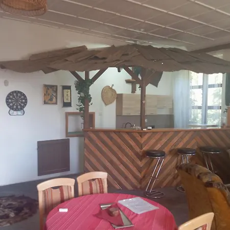 Stara Skola - Apartman, 4 Luzka Cakova